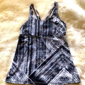 Lululemon tank top 6